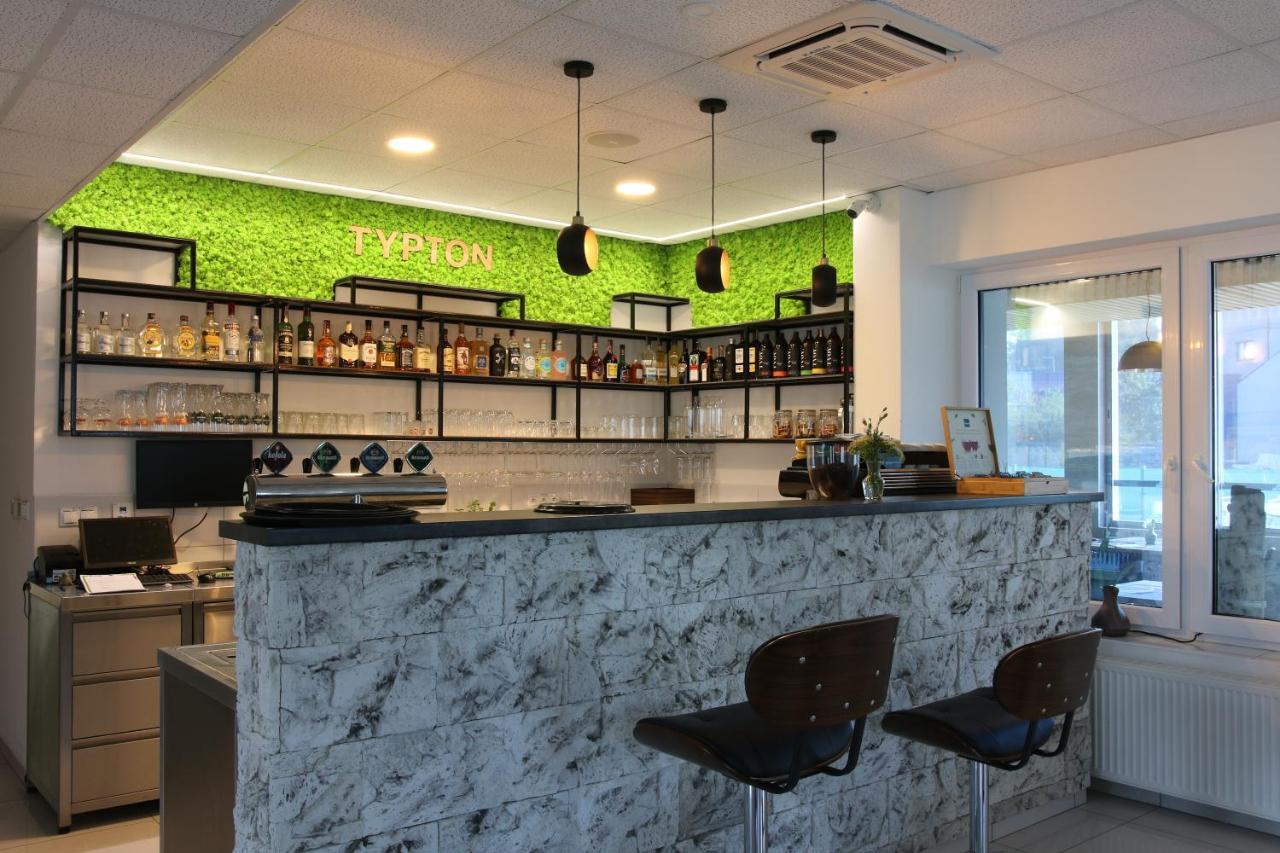 Medzilaborce Typton Hotel&Spa מראה חיצוני תמונה