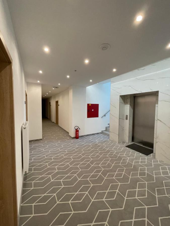 Medzilaborce Typton Hotel&Spa מראה חיצוני תמונה