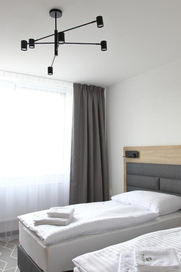 Medzilaborce Typton Hotel&Spa מראה חיצוני תמונה