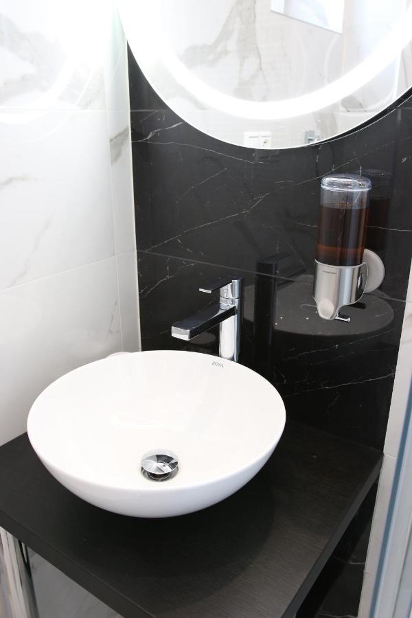 Medzilaborce Typton Hotel&Spa מראה חיצוני תמונה