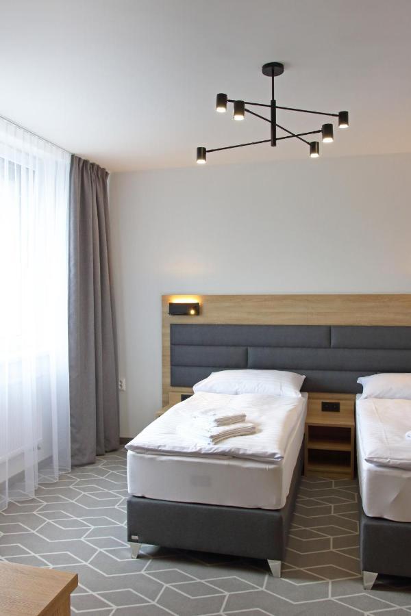 Medzilaborce Typton Hotel&Spa מראה חיצוני תמונה