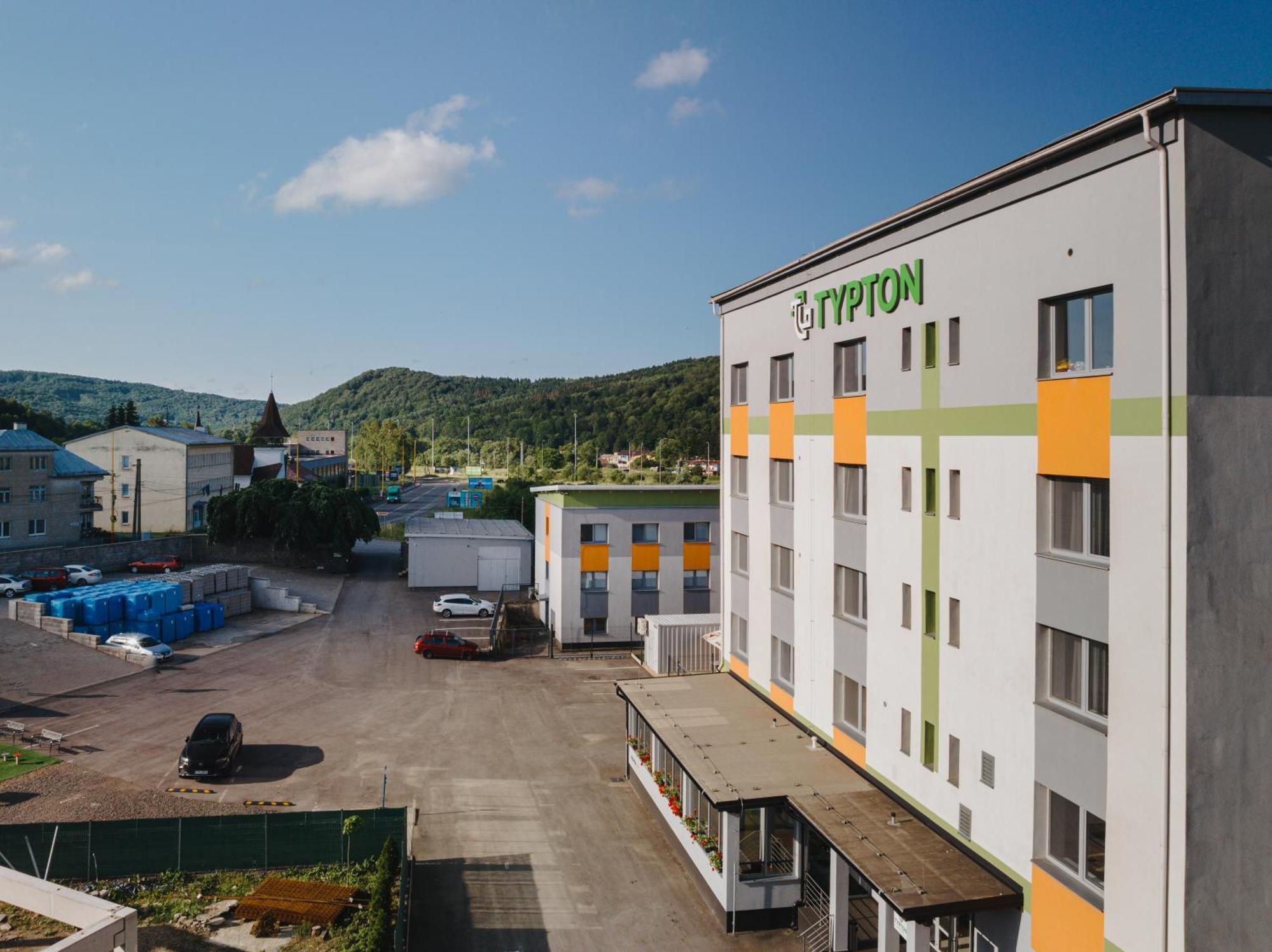 Medzilaborce Typton Hotel&Spa מראה חיצוני תמונה